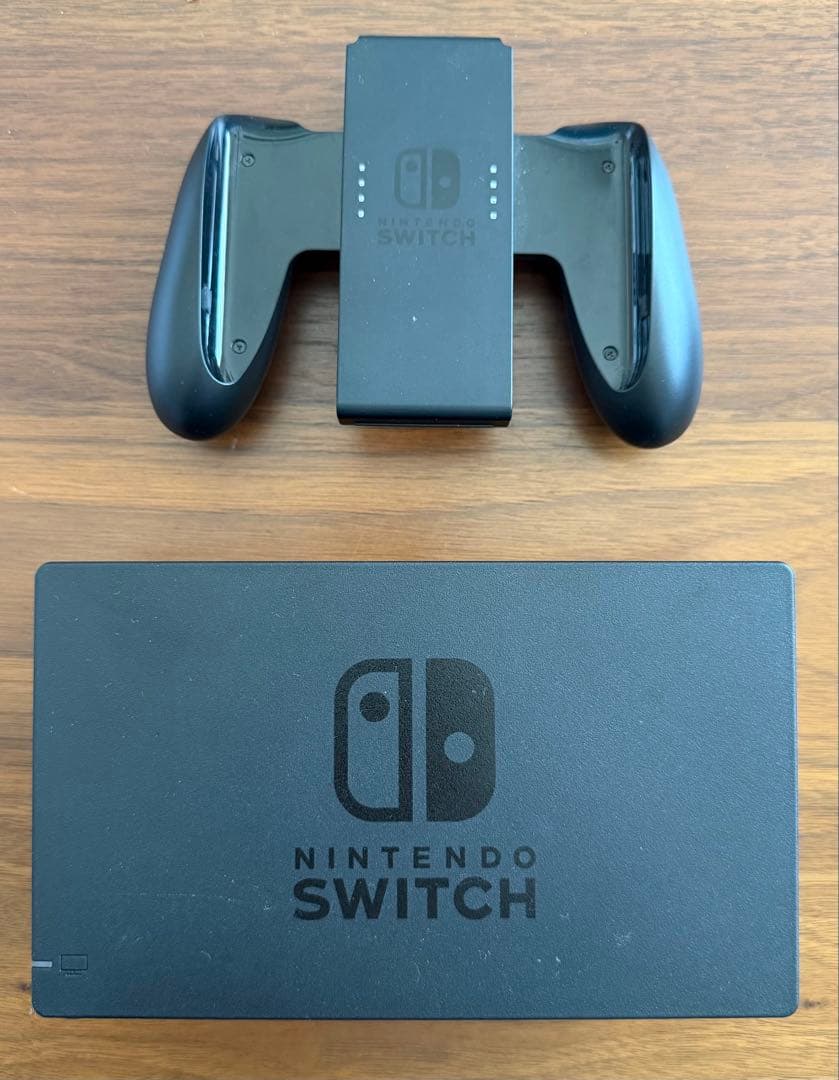 d*2様 Nintendo Switch 本体 青/赤 Joy-Con 付属品付