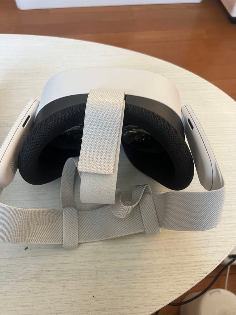 VRヘッドセット 白 コントローラー2個  Quest 3S 128GB