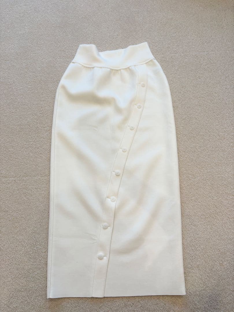 pois ポワ　button line skirt