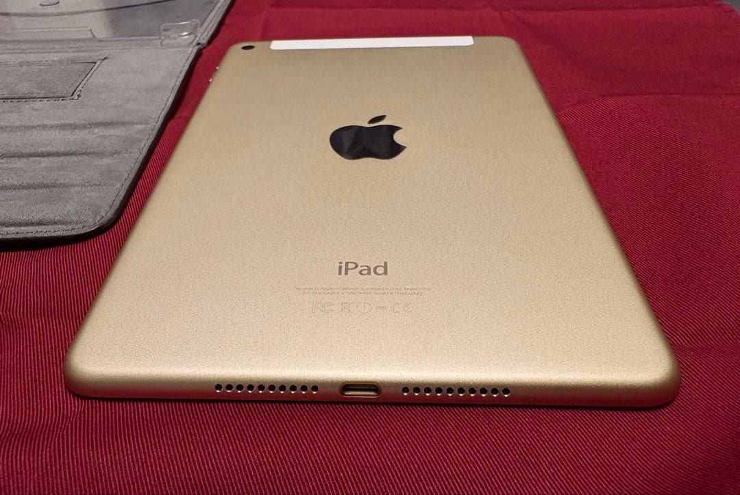 【早い者勝ち】iPad mini 4 / 128GB