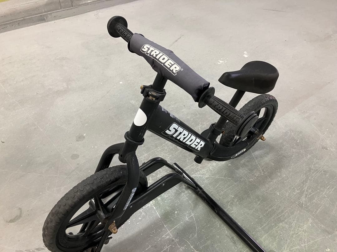 大阪引取限定 STRIDER ストライダー バランスバイク ブラック