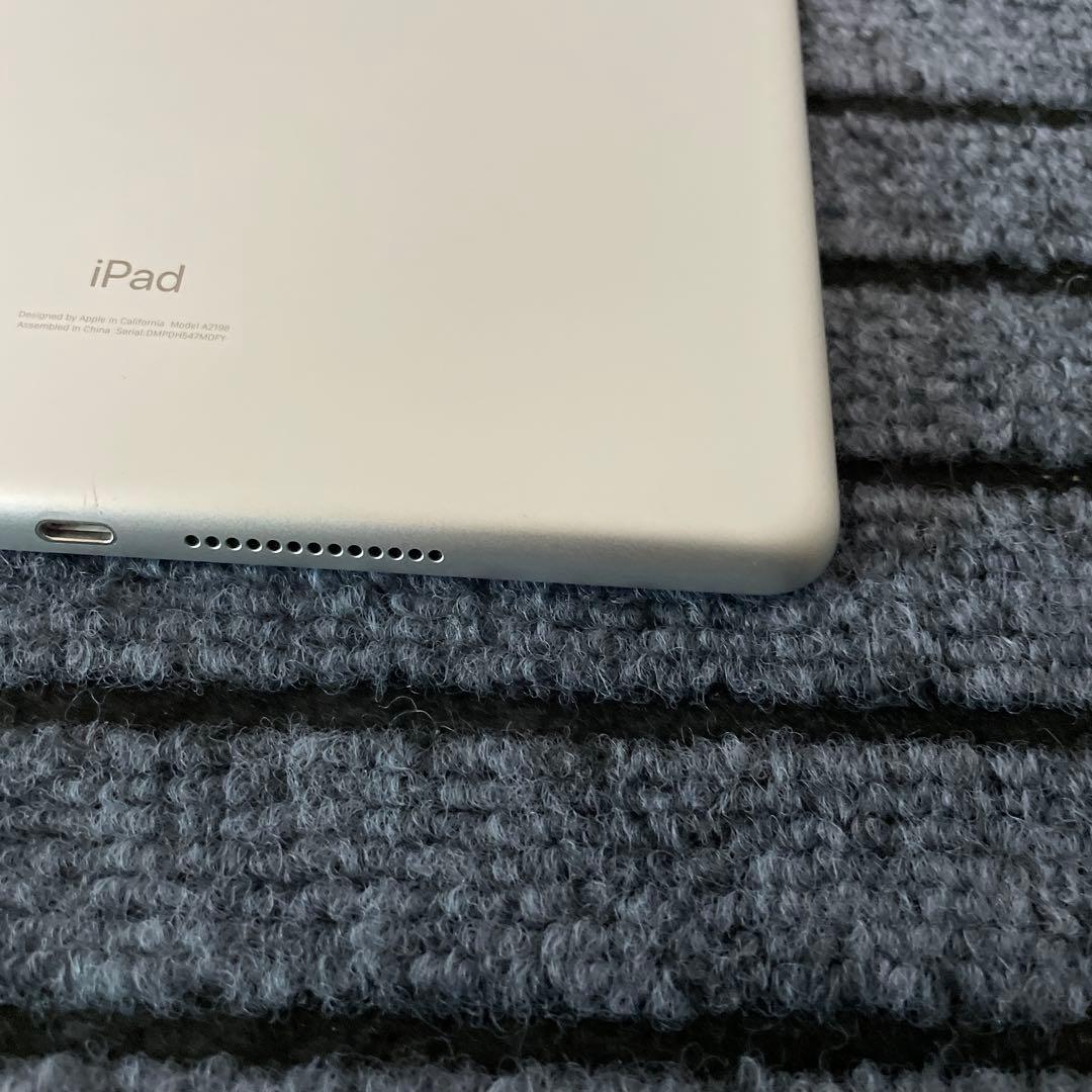 3 iPad 7世代 128GB SIMフリー シルバー