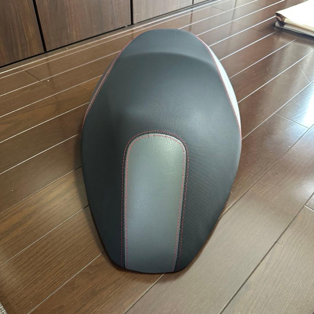 YAMAHA シグナス　ダブルシートアセンブリ 1YP-F4730-10