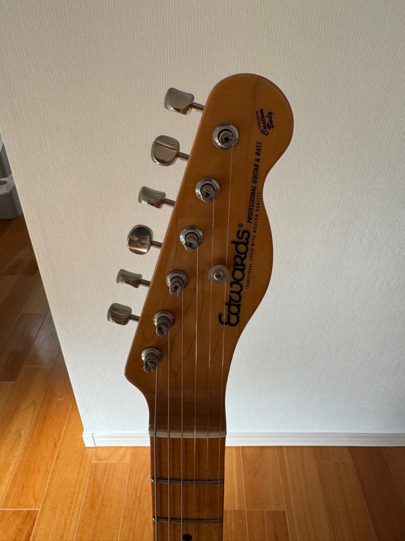 Edwards E-TE-98ASM とてもきれいな状態のテレキャスターです。