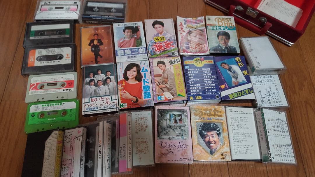 貴重な昭和のカセットテープ27本　昭和歌謡　演歌　童謡　ポップス　色々まとめて