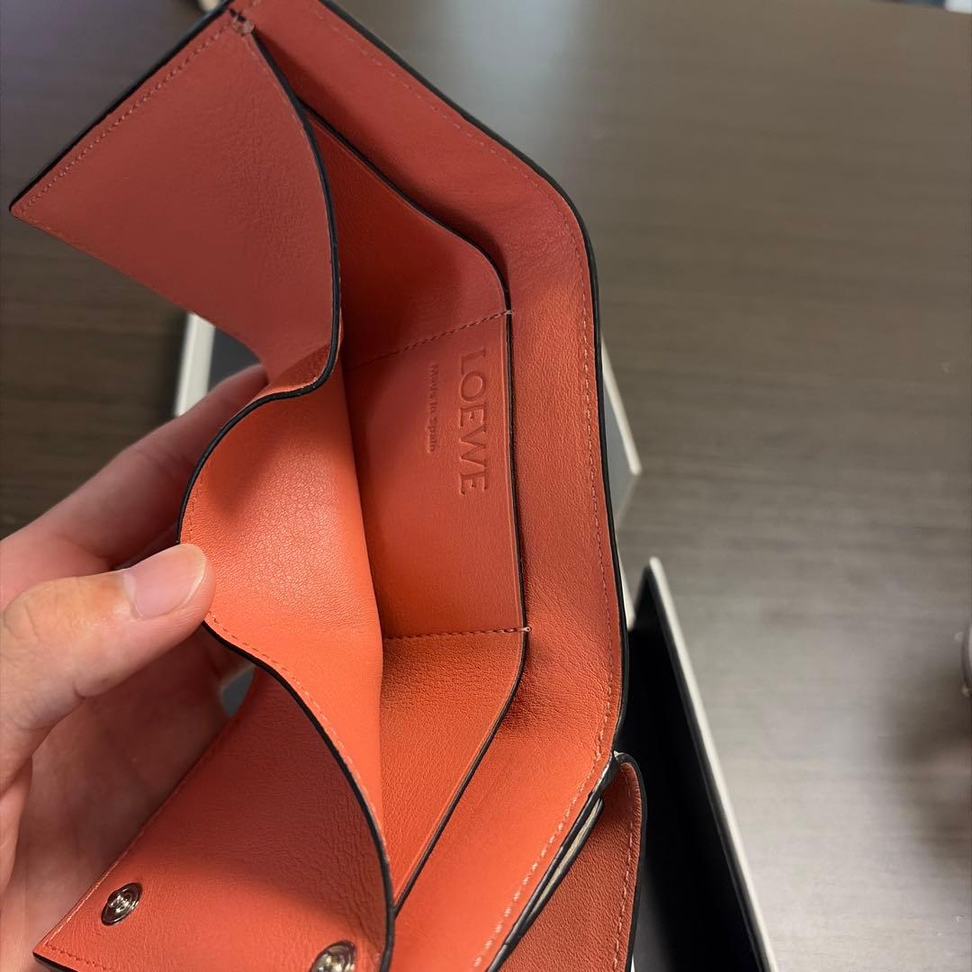【美品】LOEWE ベージュ 三つ折り財布