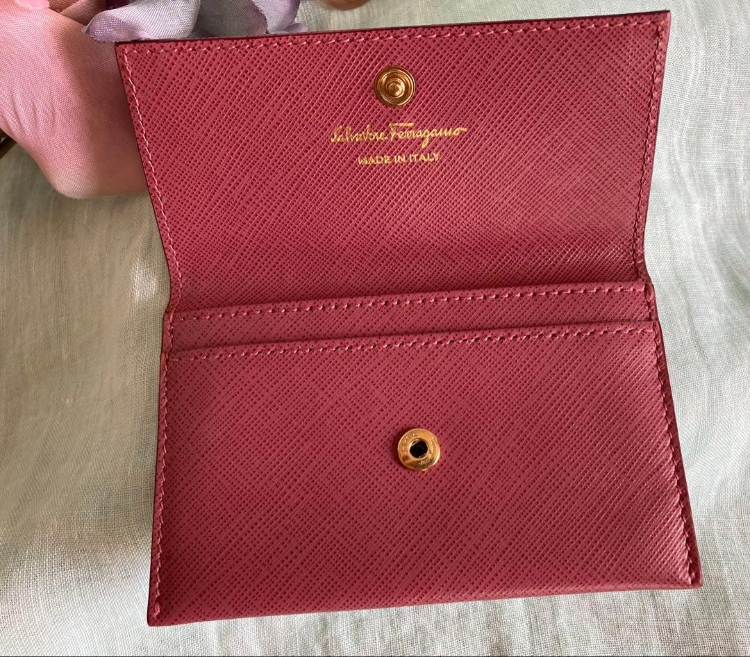 【美品】FERRAGAMO フェラガモ　カードケース　名刺入れ　くすみピンク♡