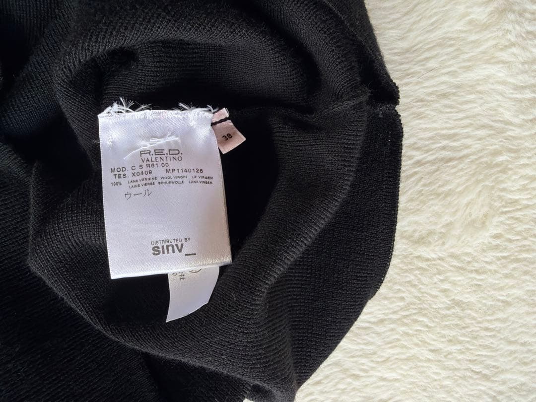 R.E.D. VALENTINO 黒 肩　リボン付き　ニットワンピース