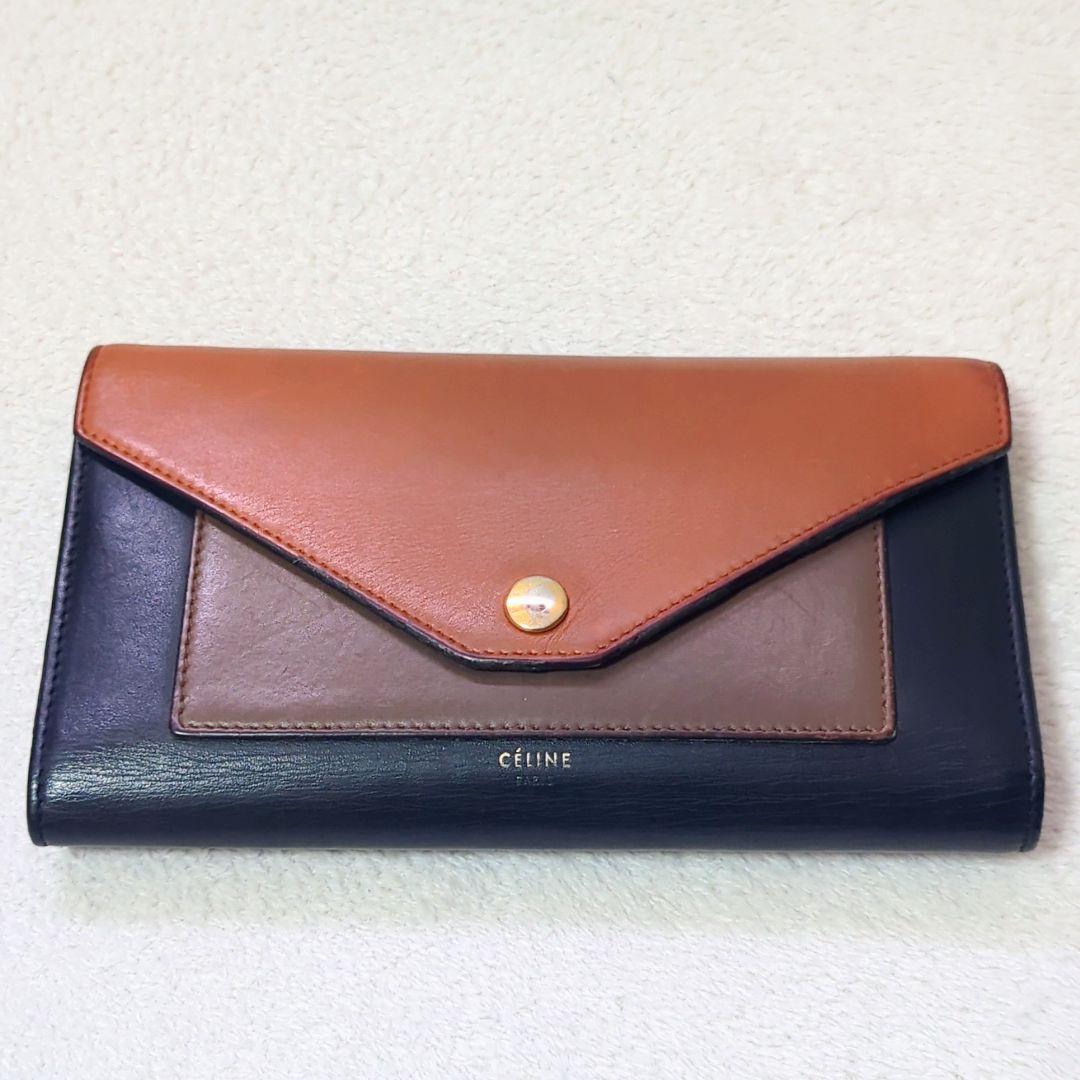 【CELINE セリーヌ】トライフォールデッド マルチファンクション 長財布