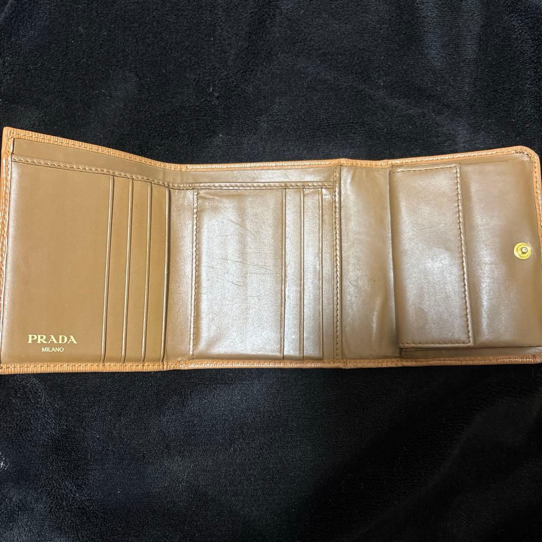 PRADA 三つ折り財布　キャメル