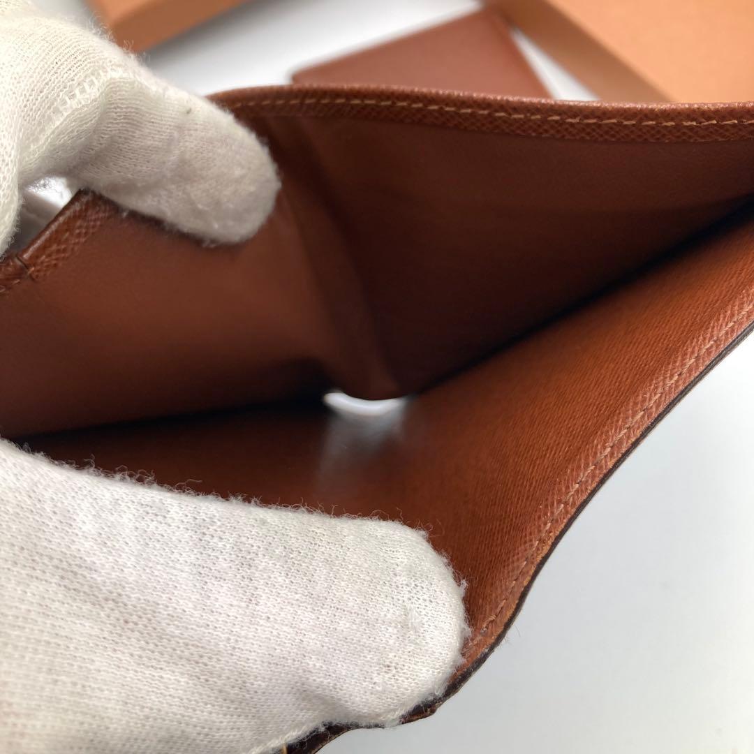 ！極美品！　ルイヴィトン　モノグラム　折り財布　135A