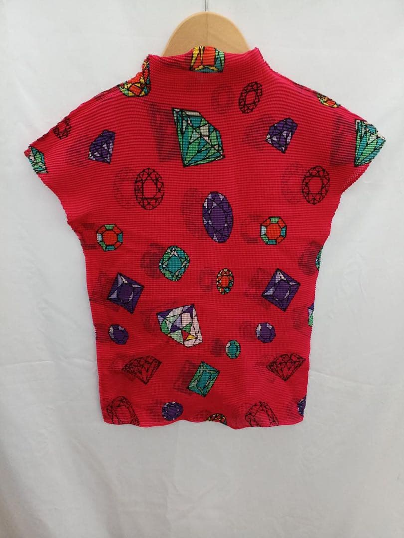 me ISSEYMIYAKE ミーイッセイミヤケ 宝石柄　Tシャツ