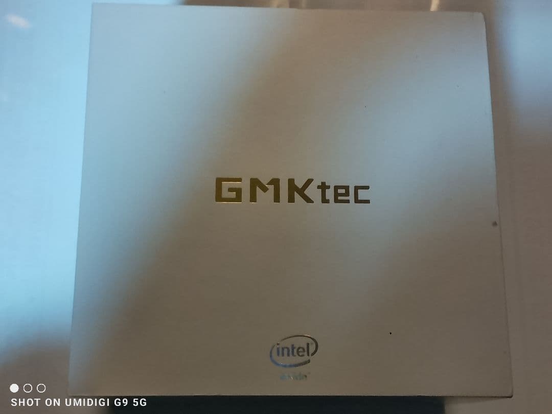 美品　GMKtec　高性能ミニPC「NucBox G1」win 11 pro