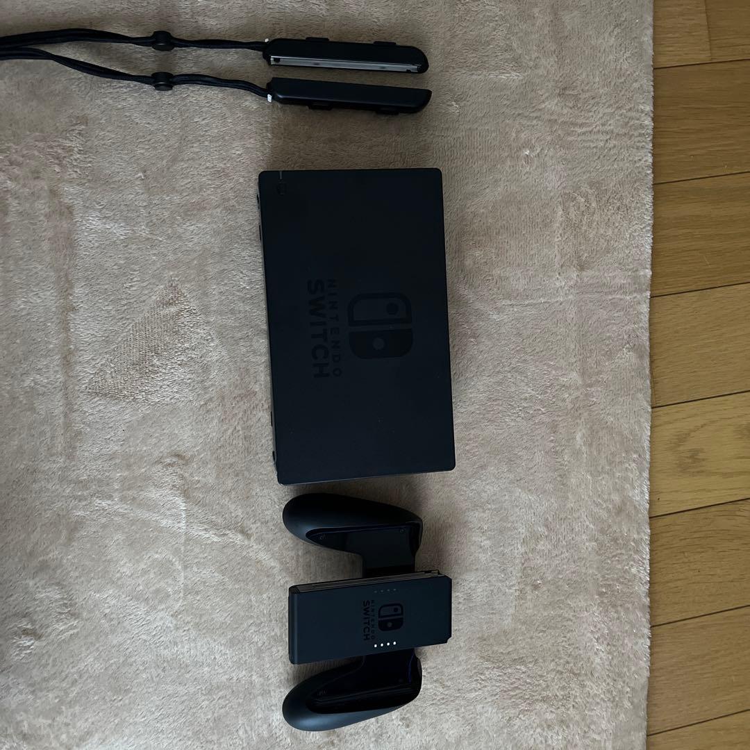 Switch 本体　(カセット2つ付き)