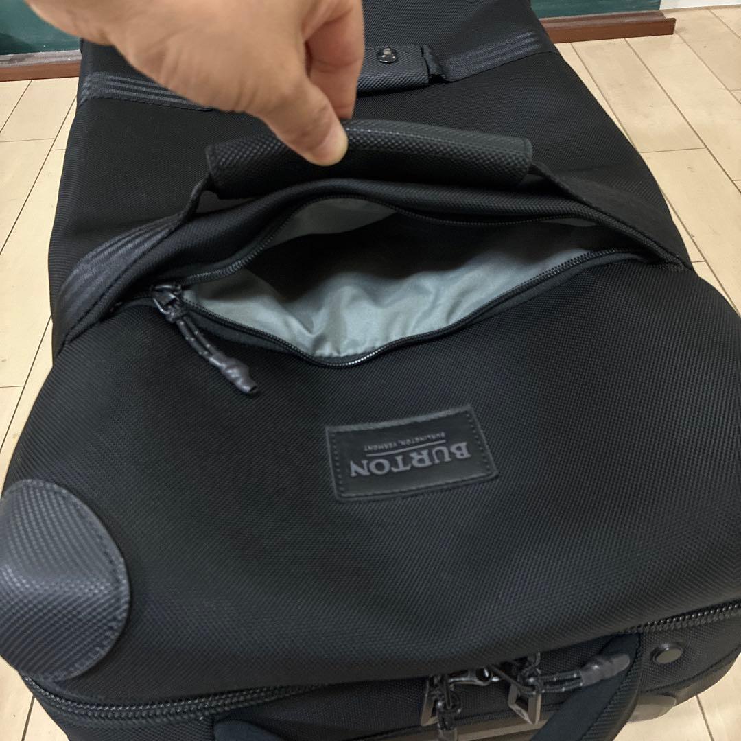 BURTON ウィーリー フライト デック バートン　38L スーツケース 黒色