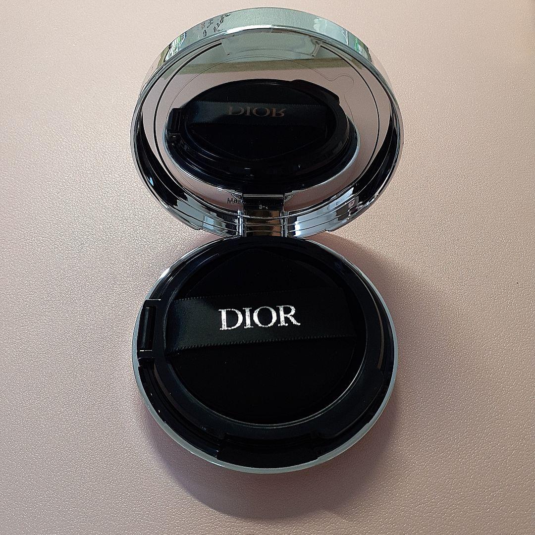 Dior イドラグロウクッションファンデーション 2N