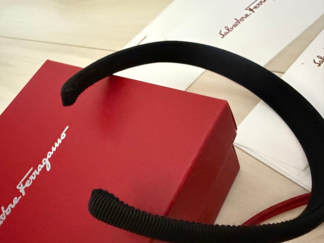 Salvatore Ferragamo リボンカチューシャ