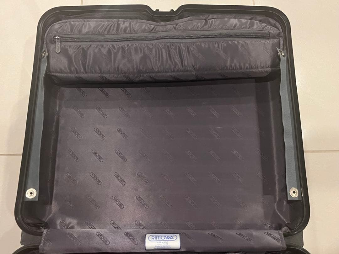 RIMOWA トパーズ 2輪 マットブラック 機内持込可能