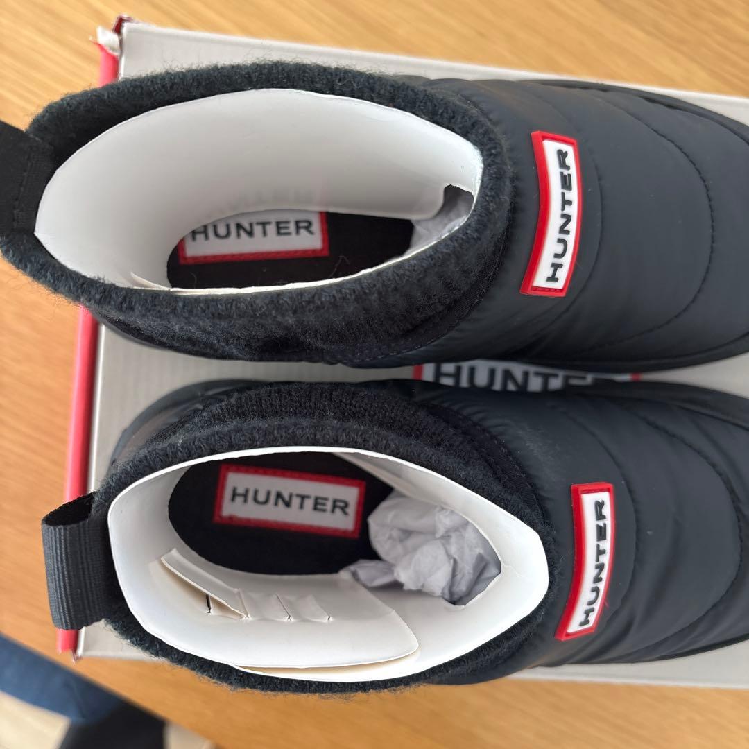 今週末までの出品です。HUNTER ブラックダウンブーツ 24㎝