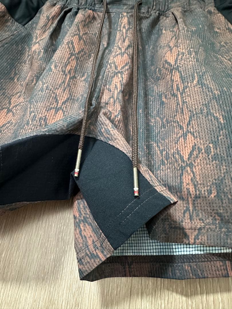 ウォーキング・ランニングウェア PYTHON PATTERN 7 POCKETS RACING SHORTS