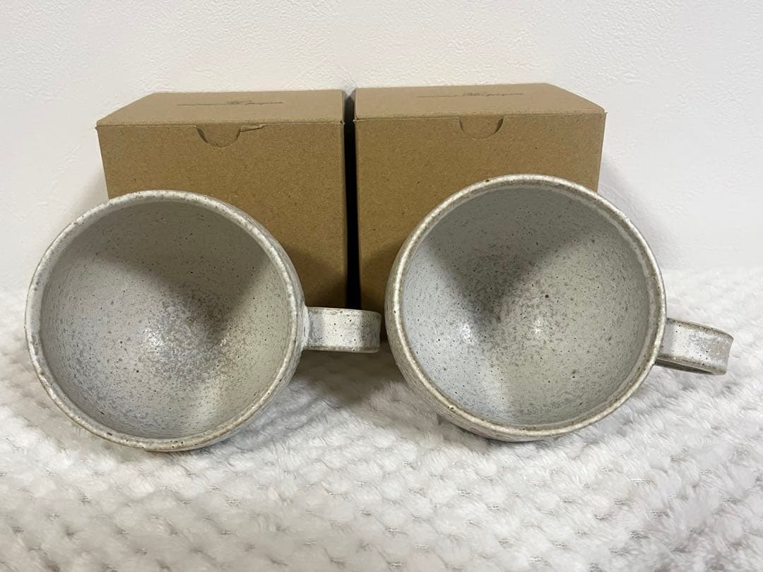 うさぎ　陶器マグカップ　2個セット