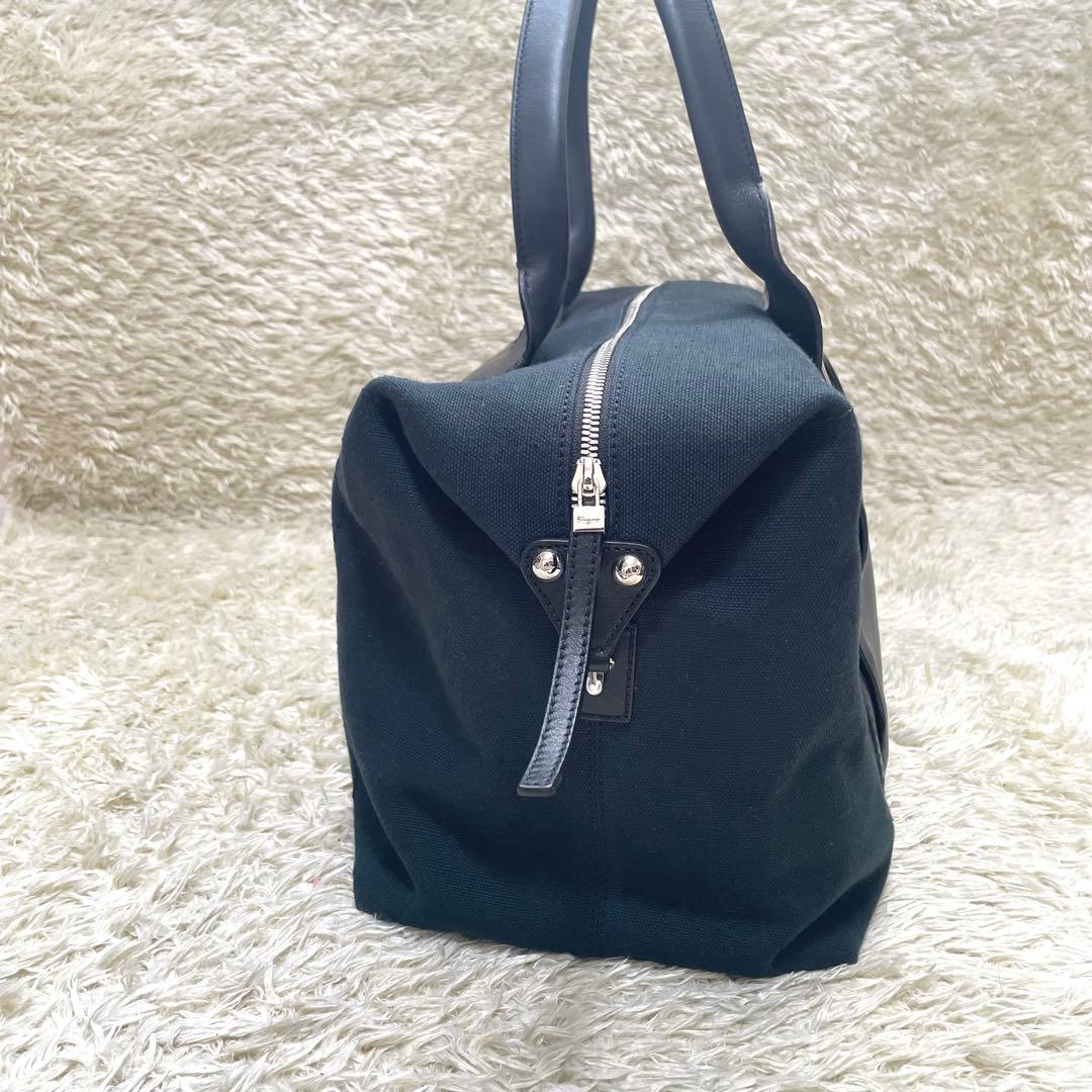 Salvatore Ferragamo ボストンバッグ 旅行バッグ　ブラック