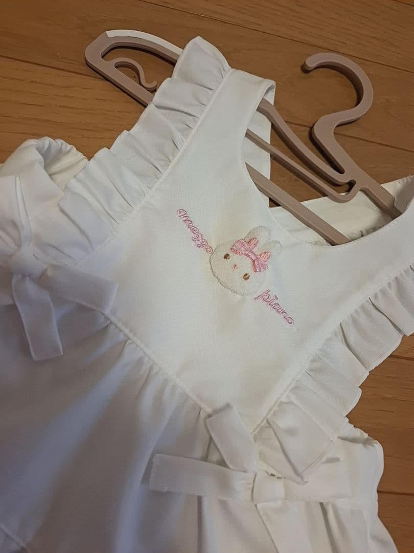 メゾピアノ/いちご刺繍のホワイトワンピース