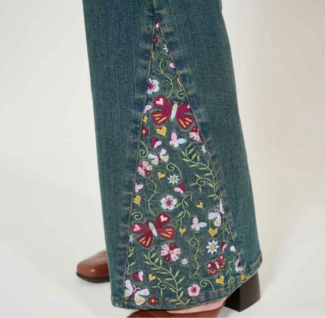 【TINA:JOJUN】刺繍入り デニム 《28日まで》