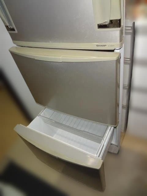 送料無料 シャープ 冷蔵庫 SJ-WA35T (345L) 左右両開きドア 中古