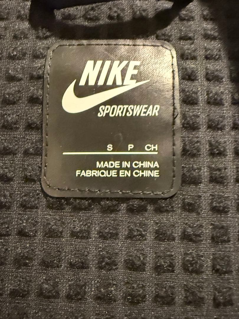 NIKE アシンメトリージップジャケット