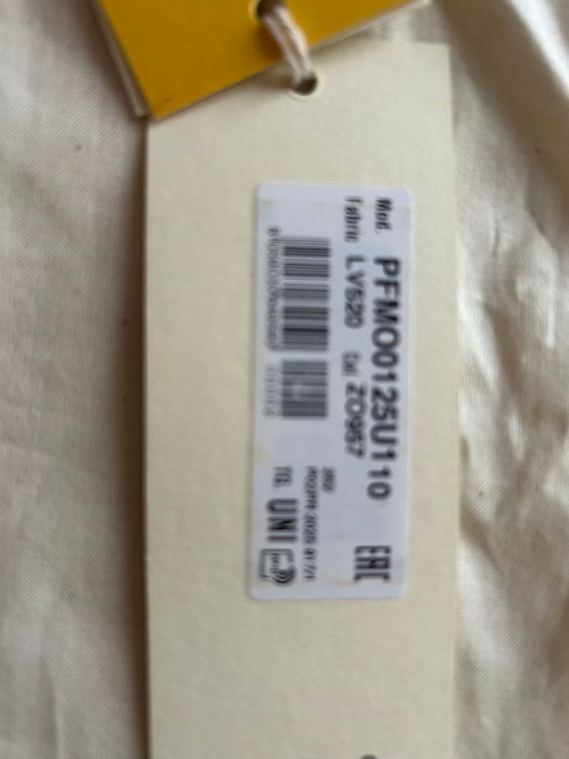 正規品新品タグ付きMARNI 三つ折り財布 オリーブグリーン/ピンク
