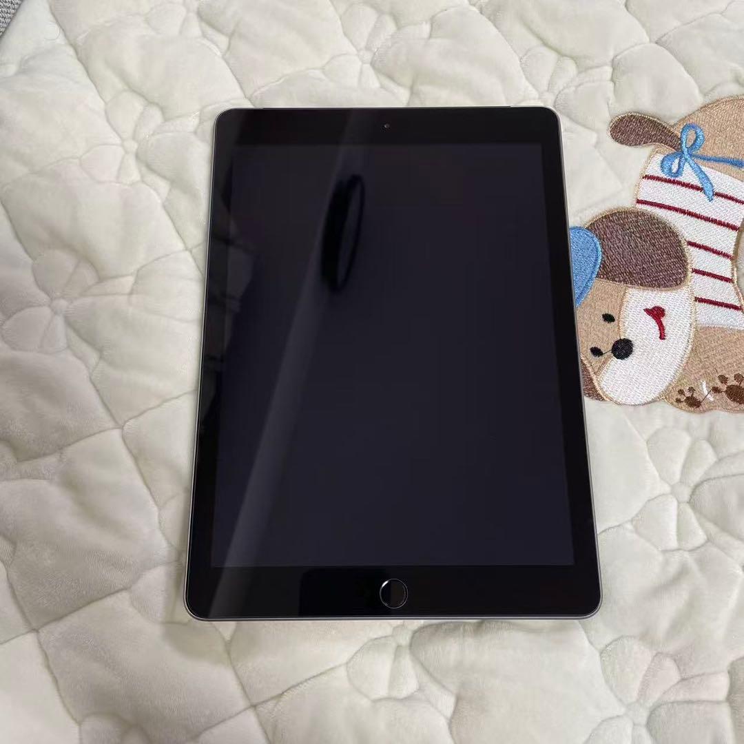【美品】　ipad 第5世代 9.7 inch大画面　32GB 大容量 本体のみ