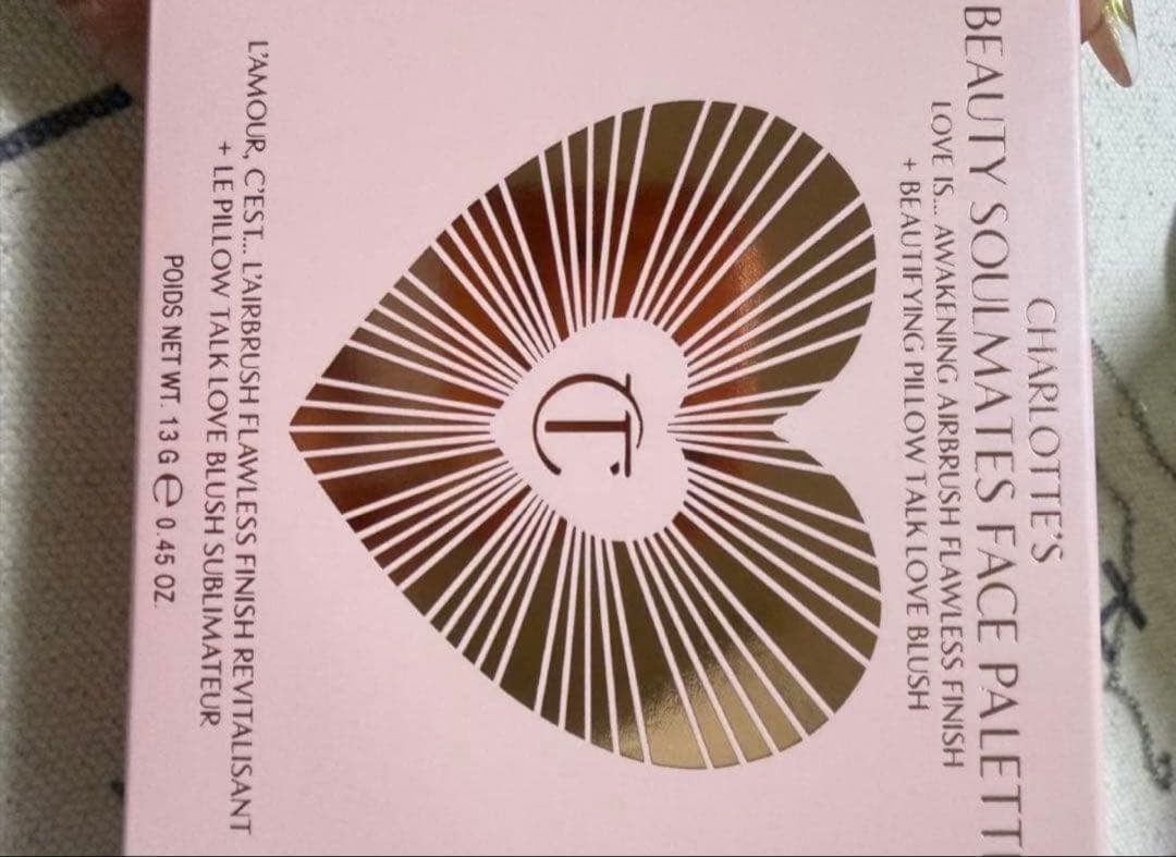 Charlotte Tilbury ハート型パウダーチーク