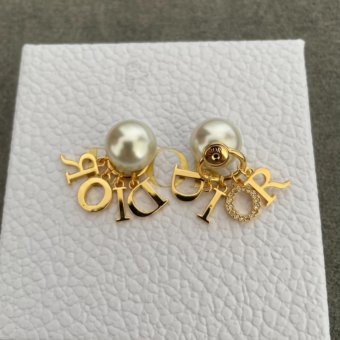 DIOR TRIBALES パール ピアス