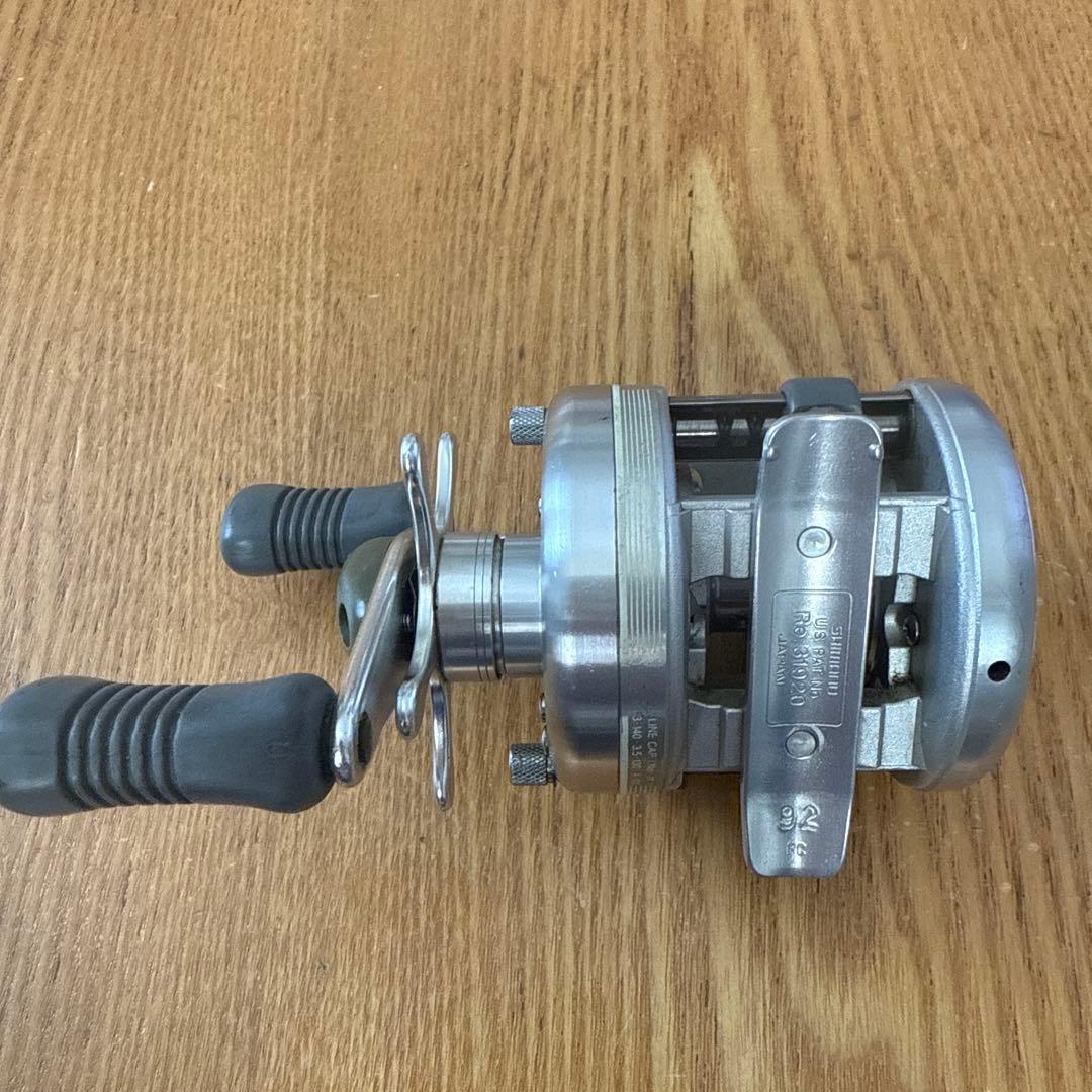 ペ*読様 SHIMANO カルカッタ100