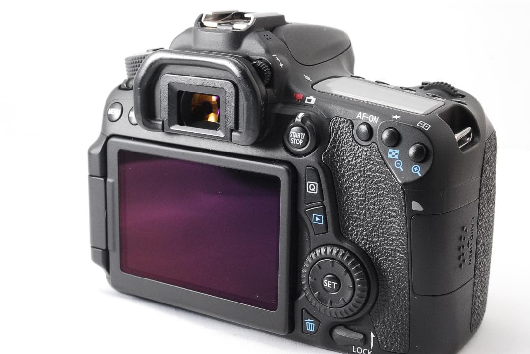 美品 キャノン EOS 70D Wi-Fi スマホ転送OK 一眼レフ 手ぶれ補正