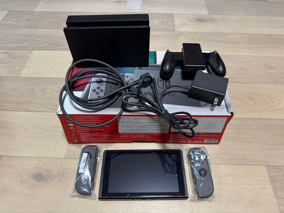 Nintendo Switch 本体 箱有り（おまけSDカード）
