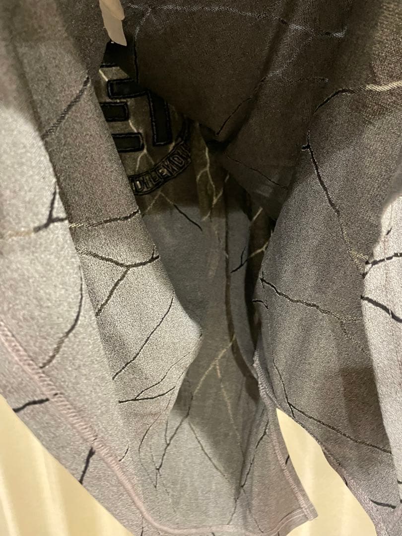 くみみ　FENDI Tシャツ