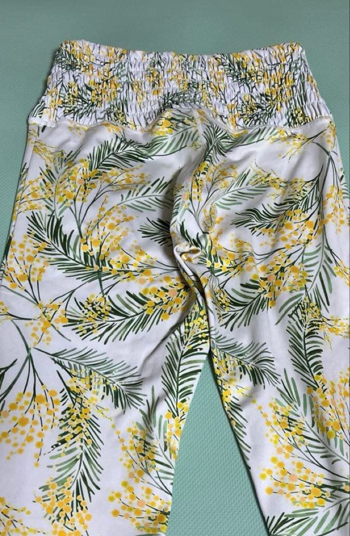 SUKALA 、ミモザ花柄ストレッチレギンス　M