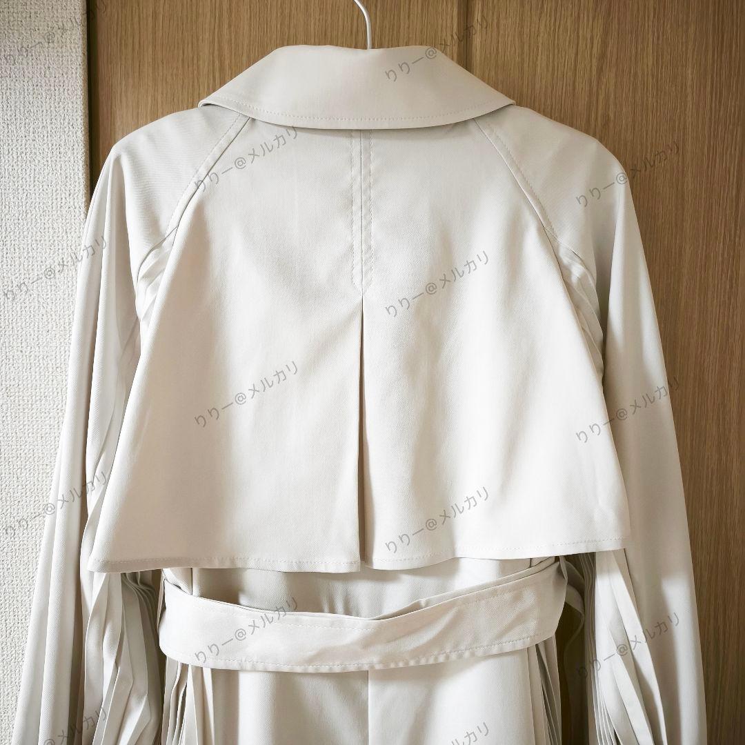 サイズ36　CELFORD　プリーツデザイントレンチコート　アイボリー