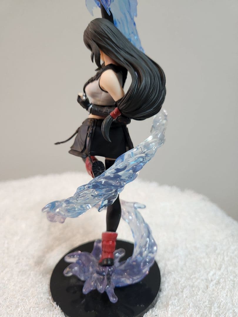 クラウド・ストライフ & ティファ・ロックハート フィギュアセット
