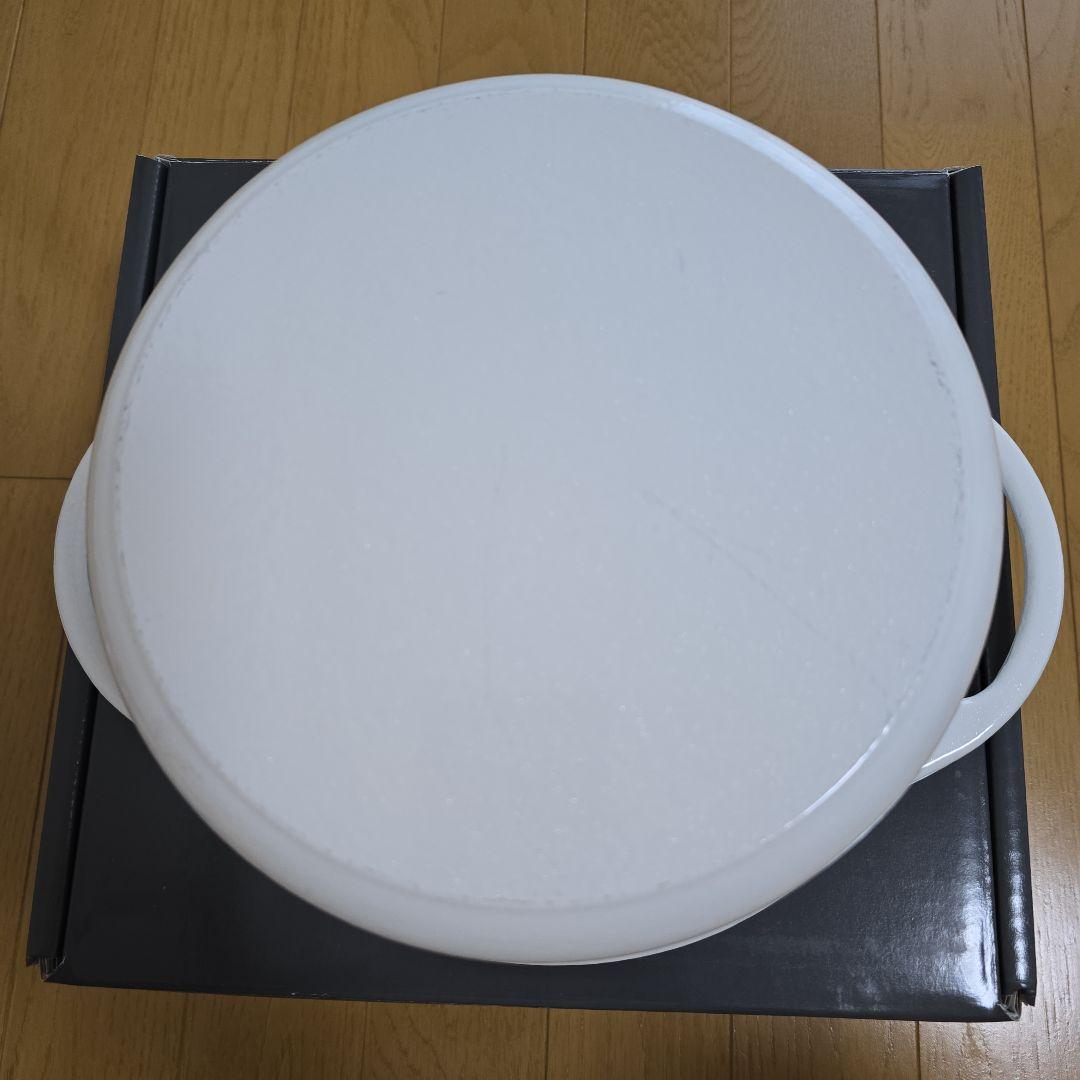 VERMICULAR バーミキュラ　両手鍋 パールホワイト　粉雪　 22cm