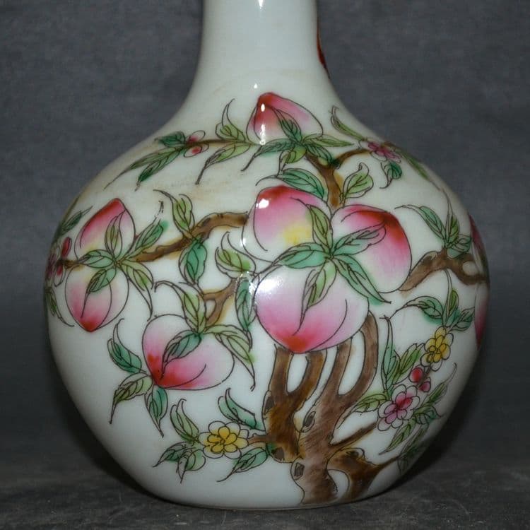 景徳鎮 磁器 九桃小天球 花瓶 装飾品 現代工芸品 美術品 置物