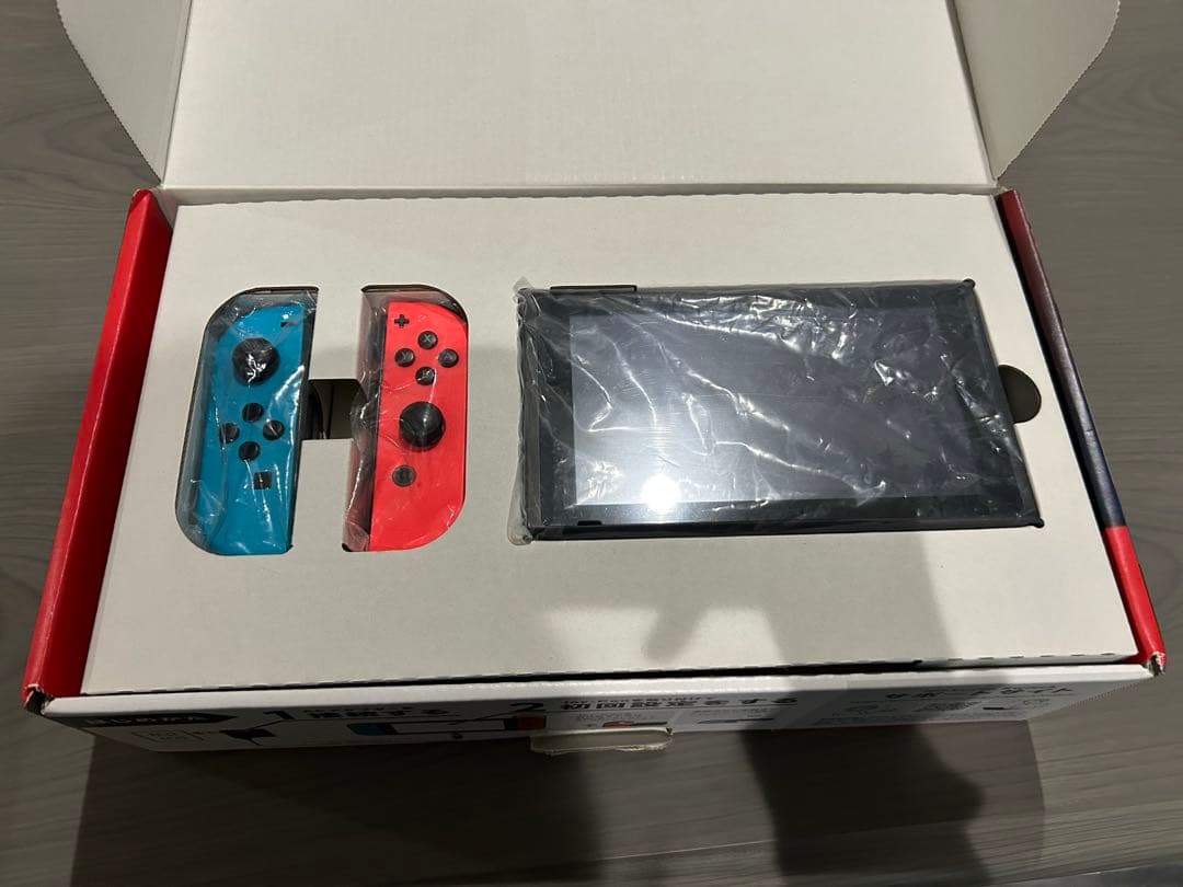 Nintendo Switch 本体 赤・青 Joy-Con