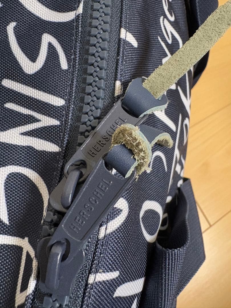 HERSCHEL×STUSSY ボストンバッグ ネイビー グラフィティプリント