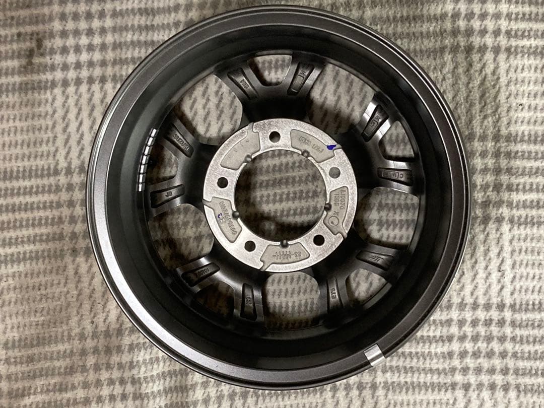 【送料込み】スズキ ジムニーシエラ 15インチ純正アルミホイール4本 新車外し