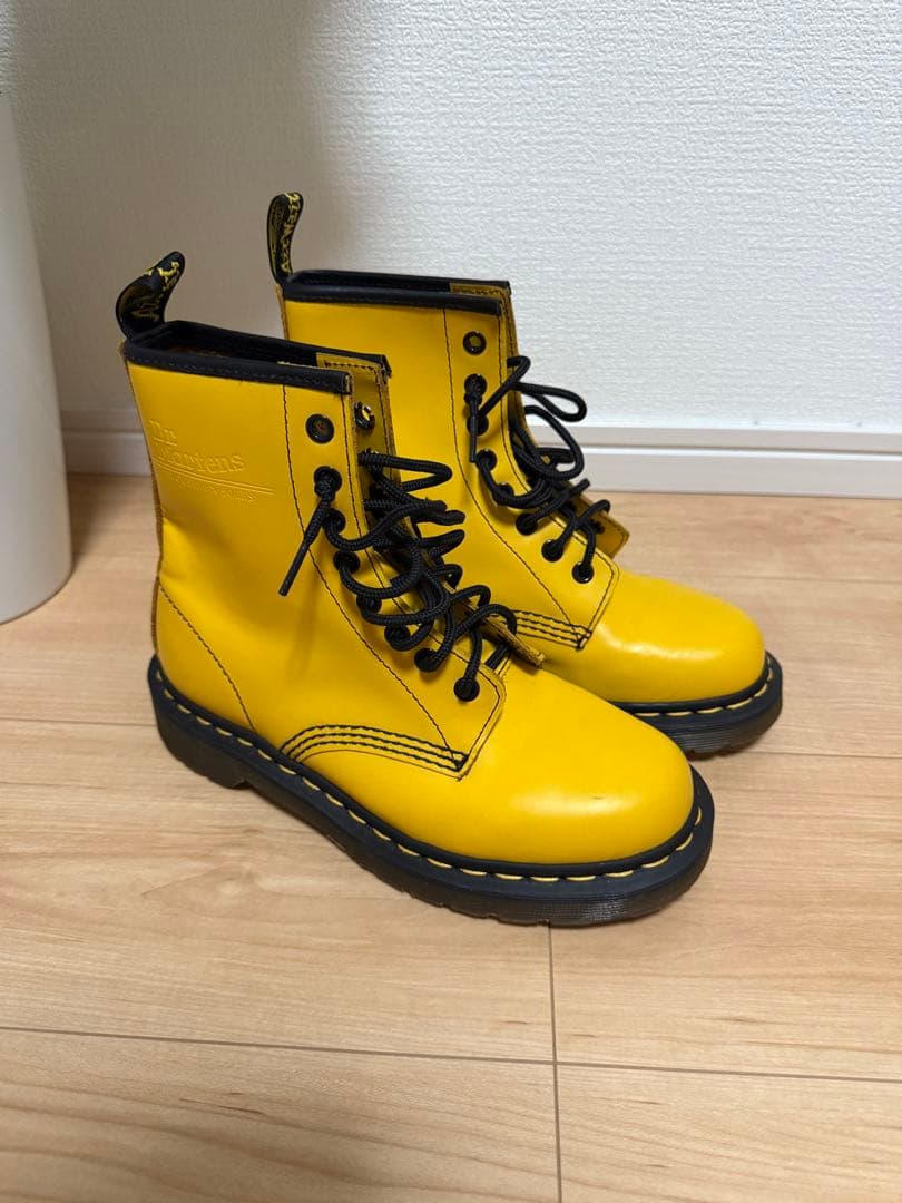 Dr. Martens イエロー　ブーツ