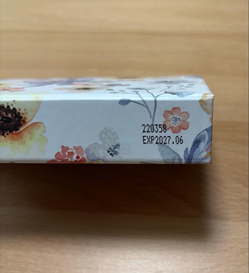 ドテラ　エッセンシャルオイル　プレシャスフローラル　ブック　セット