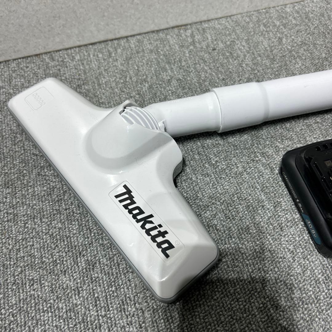 マキタ 充電式クリーナー CL108FD 中古品