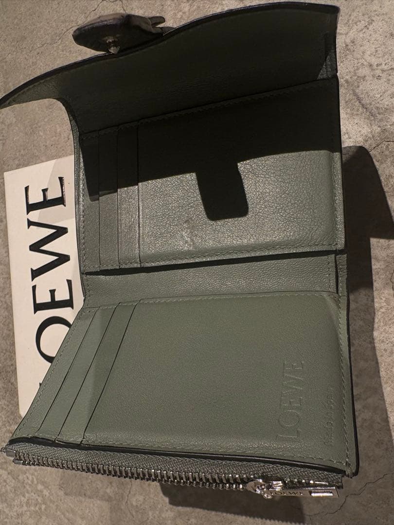 LOEWE 三つ折り財布 グレー